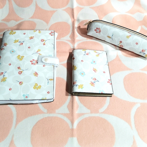 COACH NOTEBOOK MYSTICAL FLORAL PRINT IN SIGNATURE CANVAS - Picture 5 of 5